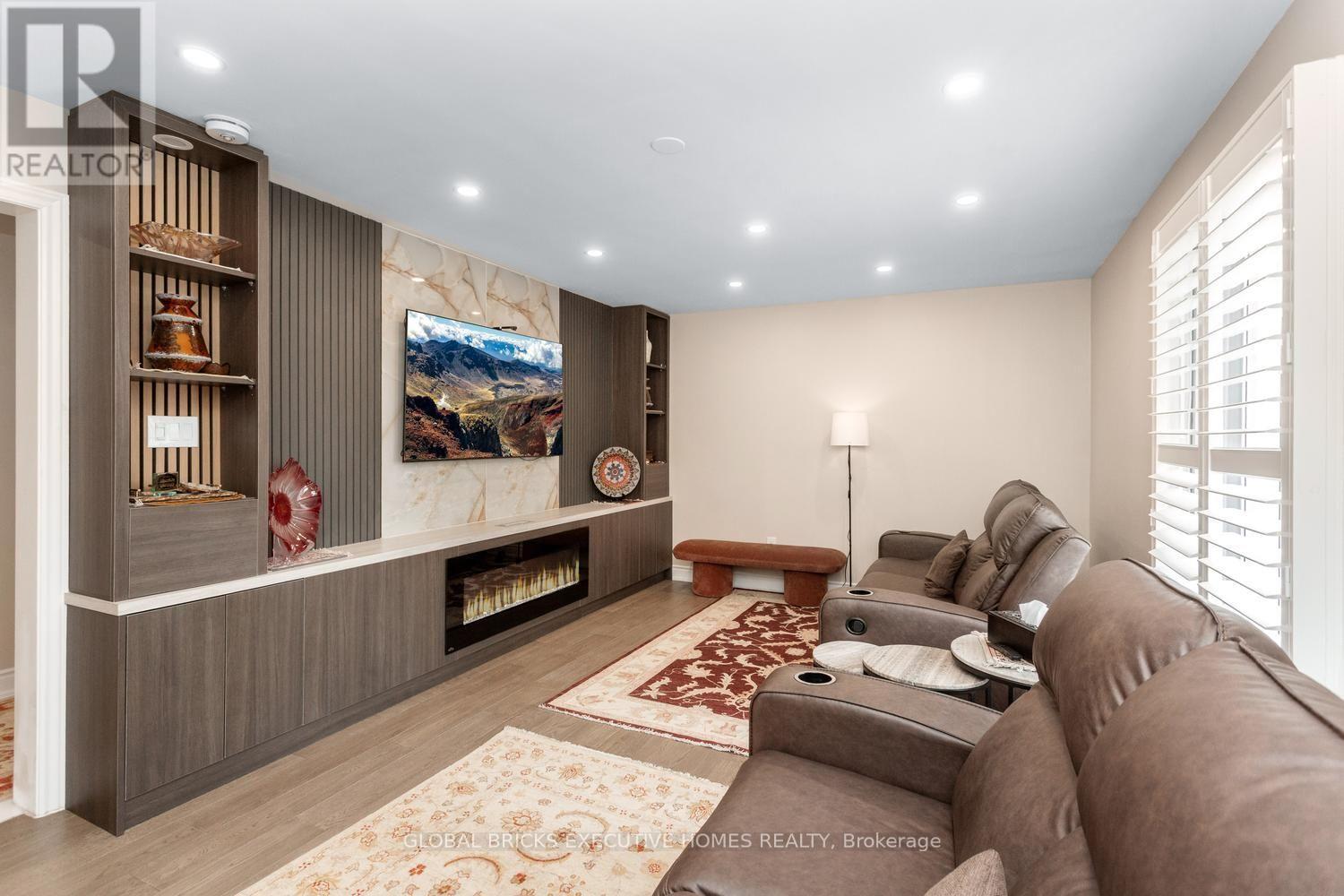 Upper - 5952 Grossbeak Drive, Mississauga, Ontario  L5N 6B3 - Photo 18 - W13736228
