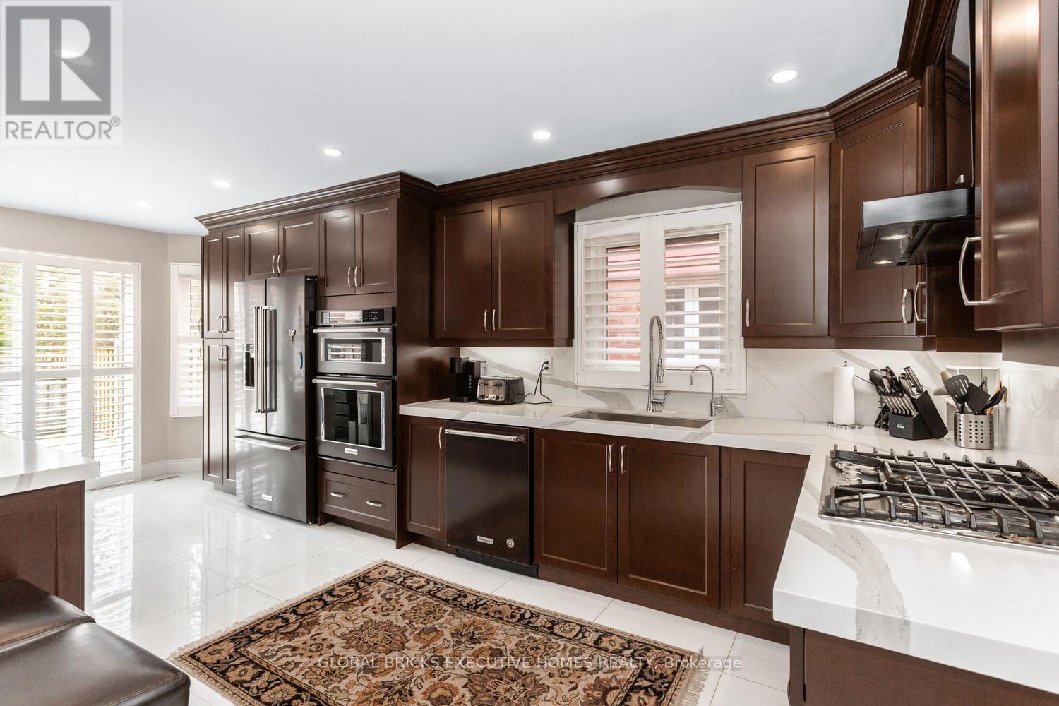 Upper - 5952 Grossbeak Drive, Mississauga, Ontario  L5N 6B3 - Photo 20 - W13736228