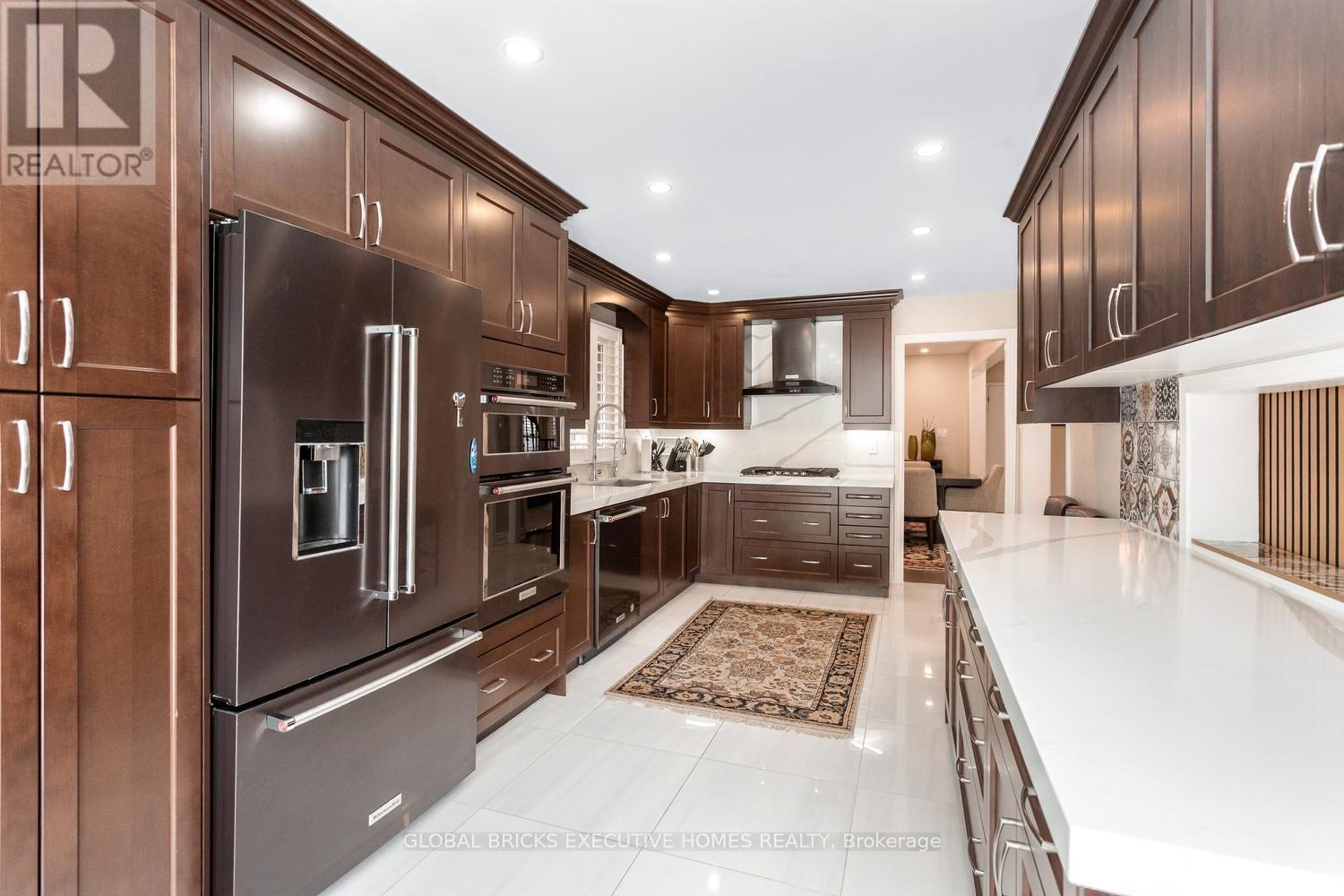 Upper - 5952 Grossbeak Drive, Mississauga, Ontario  L5N 6B3 - Photo 23 - W13736228