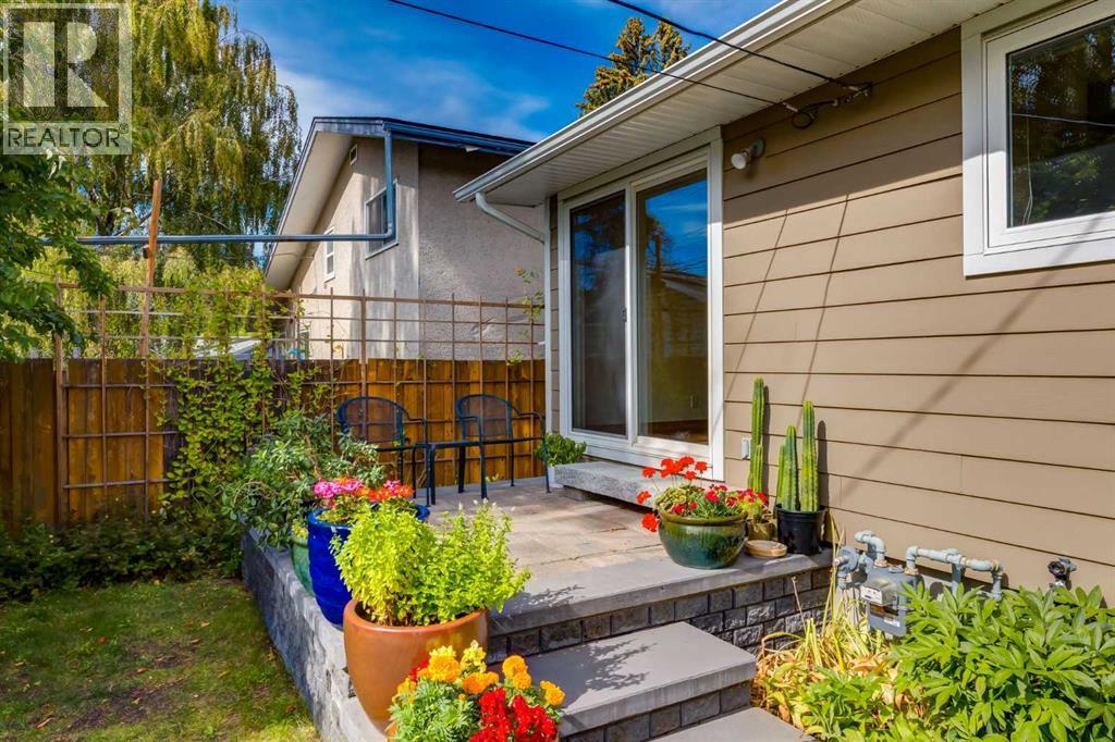 2547 Chicoutimi Drive NW, Calgary, Alberta  T2L 0W4 - Photo 33 - A2341096
