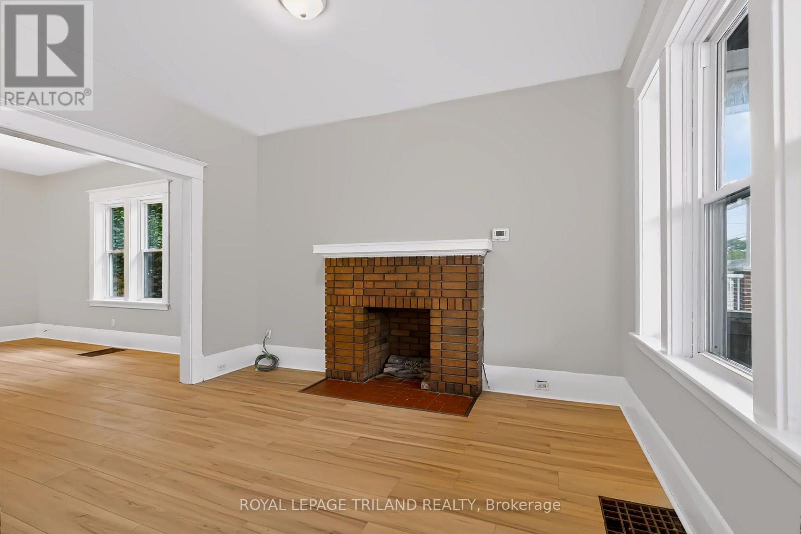 136 Adelaide Street N, London East, Ontario  N6B 3G8 - Photo 2 - X13737502