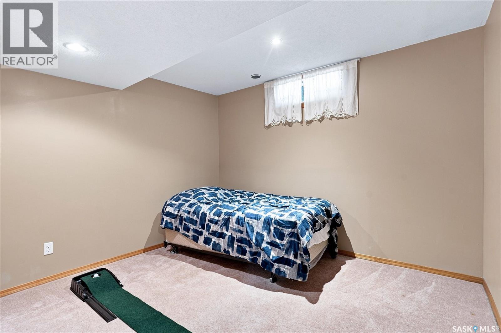 742 Klassen Bay, Martensville, Saskatchewan  S0K 2T2 - Photo 29 - SK047271
