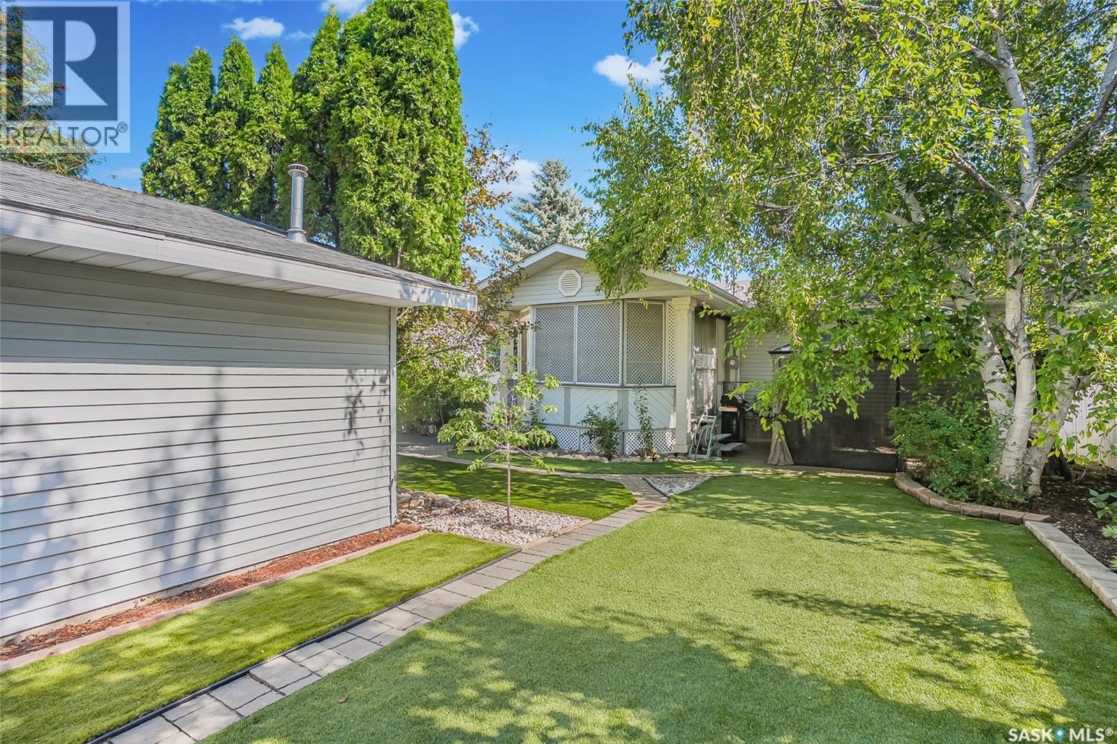 742 Klassen Bay, Martensville, Saskatchewan  S0K 2T2 - Photo 44 - SK047271