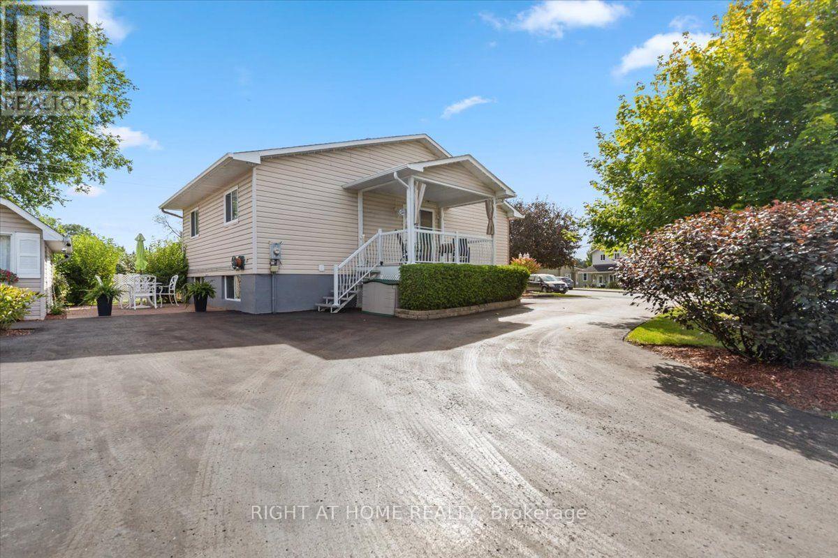 558 Laurier Street, Clarence-Rockland, Ontario K4K 1E7 - Photo 2 - X13737668