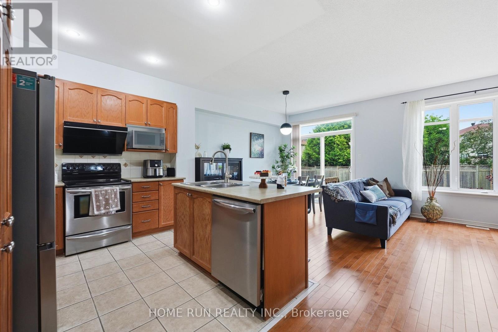 202 Maxwell Bridge Road, Ottawa, Ontario  K2W 0B8 - Photo 10 - X13737686