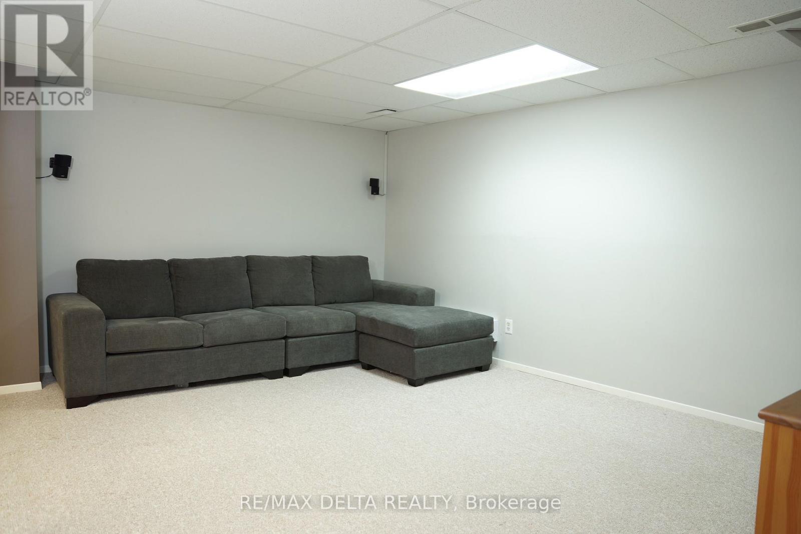 341 Kennedy Lane E, Ottawa, Ontario  K1E 3P3 - Photo 12 - X13737742