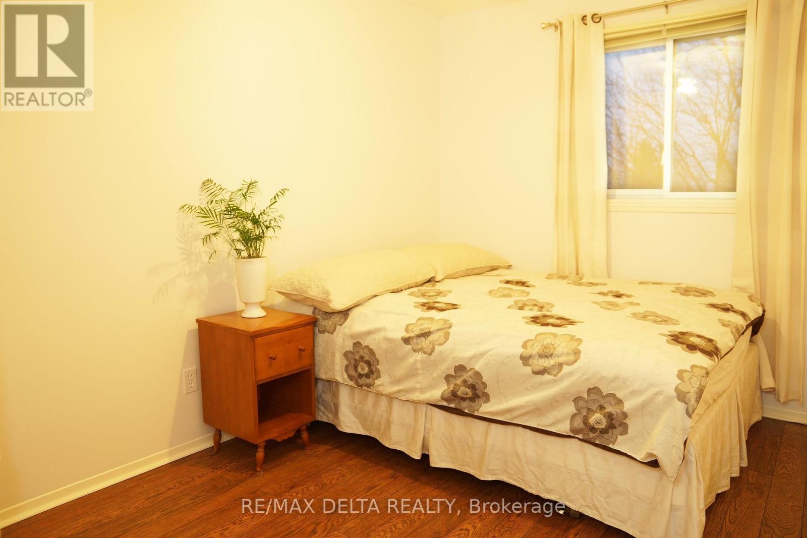 341 Kennedy Lane E, Ottawa, Ontario  K1E 3P3 - Photo 8 - X13737742