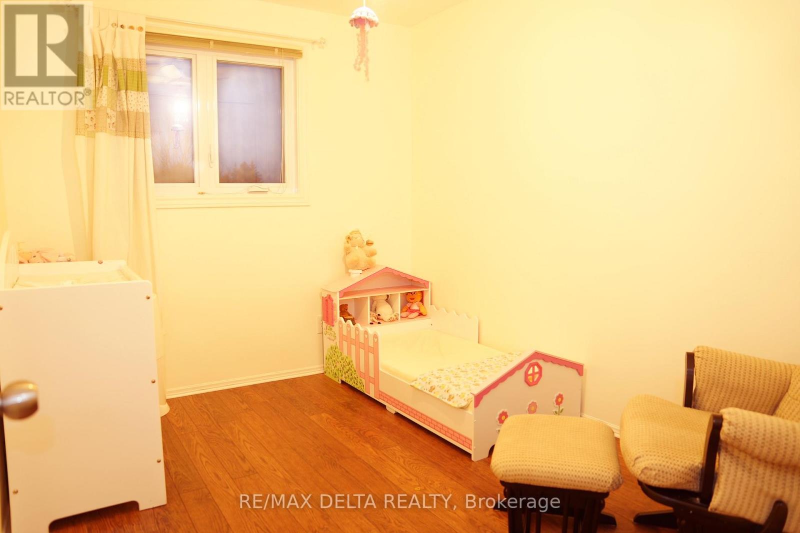 341 Kennedy Lane E, Ottawa, Ontario  K1E 3P3 - Photo 9 - X13737742