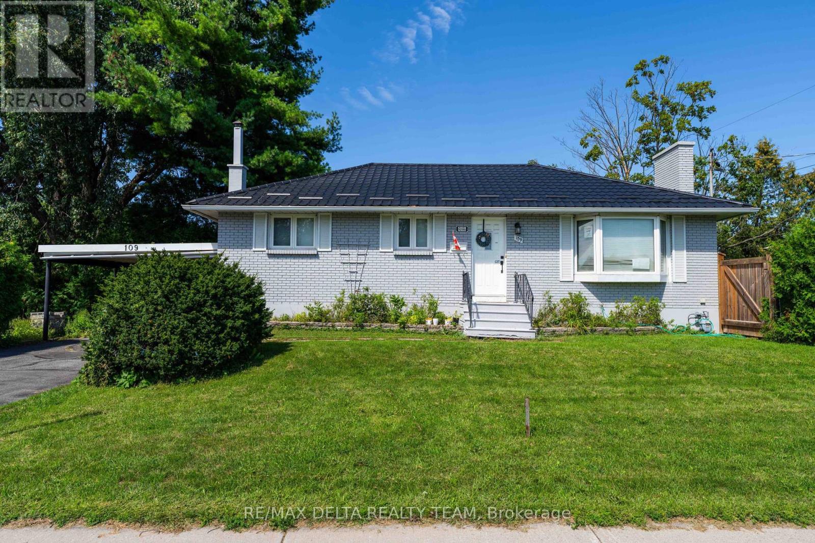 109 Meadowlands Drive W, Ottawa, Ontario  K2G 2S1 - Photo 3 - X13737758