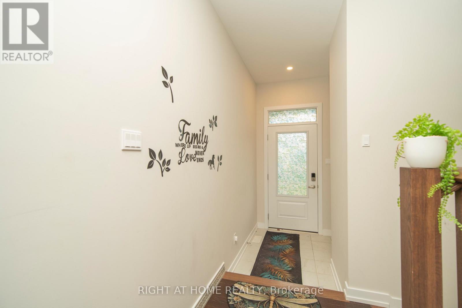 942 Seagrave Lane, Ottawa, Ontario  K0A 2Z0 - Photo 3 - X13737782
