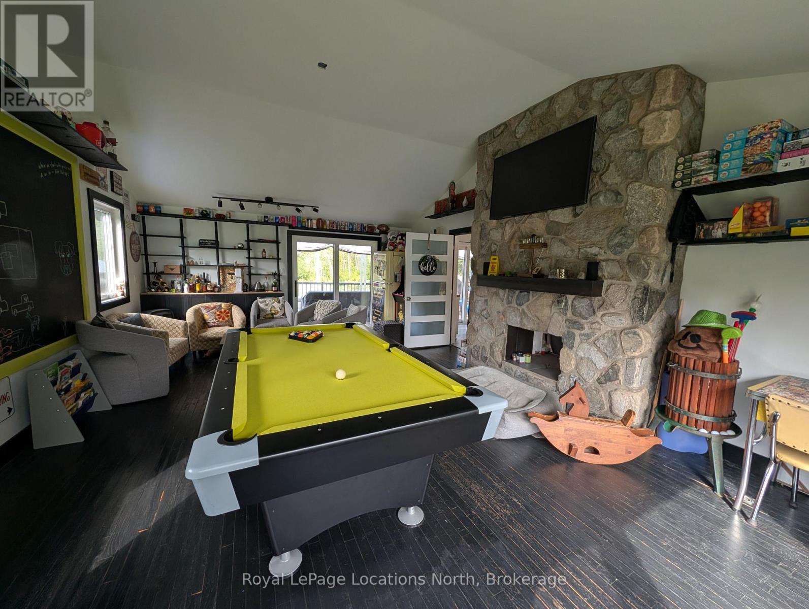 252 Lyons Court, Wasaga Beach, Ontario L9Z 1V1 - Photo 8 - S13697442
