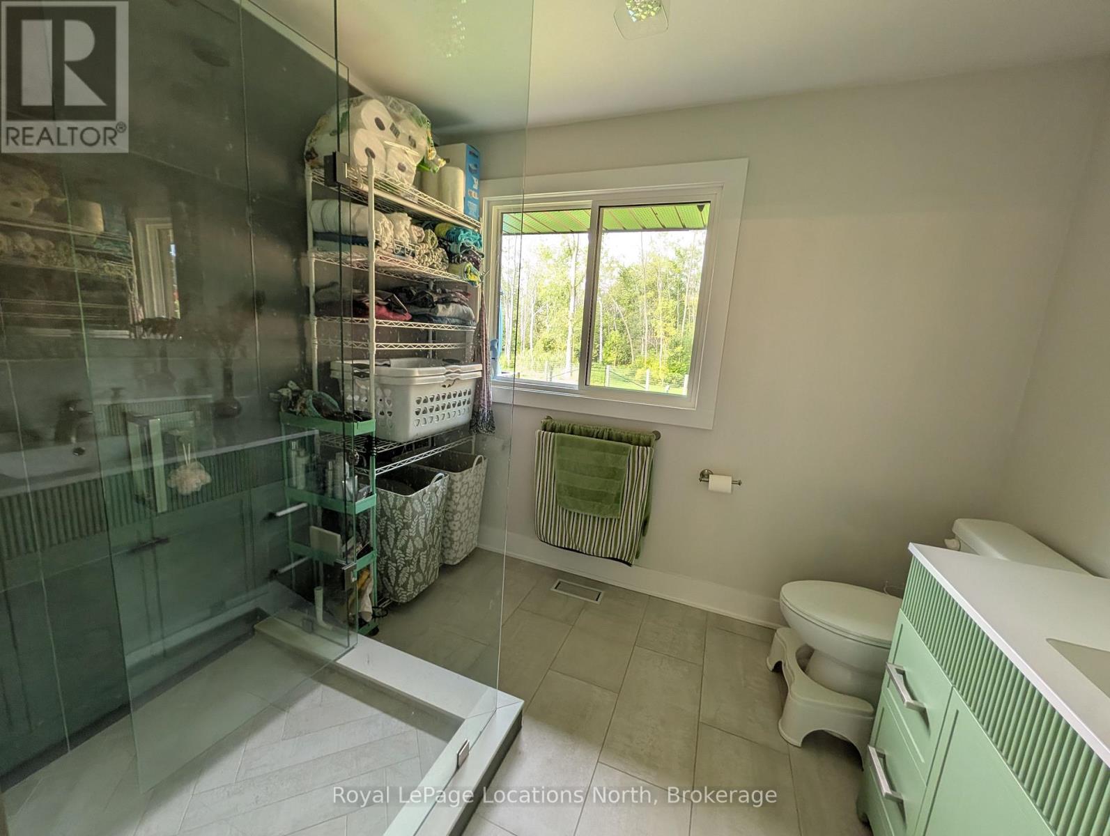 252 Lyons Court, Wasaga Beach, Ontario L9Z 1V1 - Photo 15 - S13697442