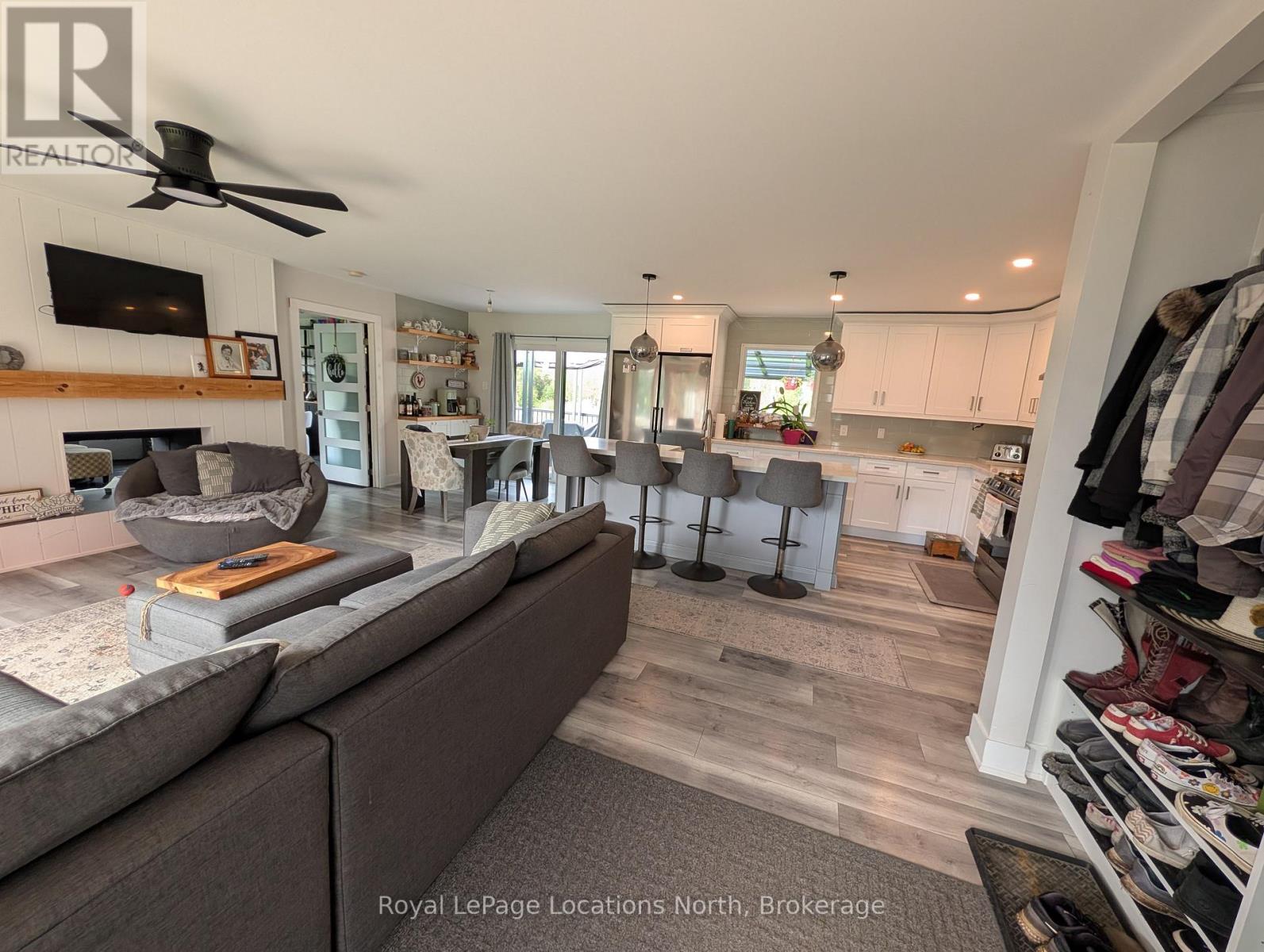 252 Lyons Court, Wasaga Beach, Ontario L9Z 1V1 - Photo 11 - S13697442