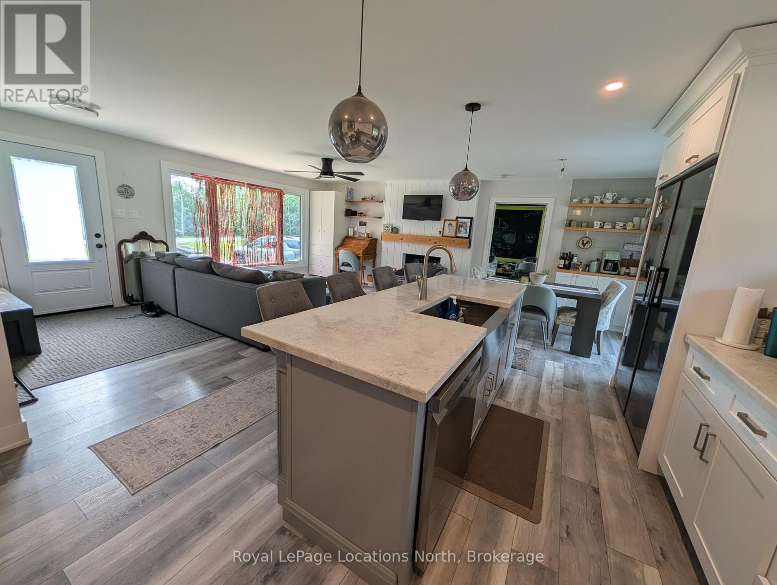252 Lyons Court, Wasaga Beach, Ontario L9Z 1V1 - Photo 13 - S13697442