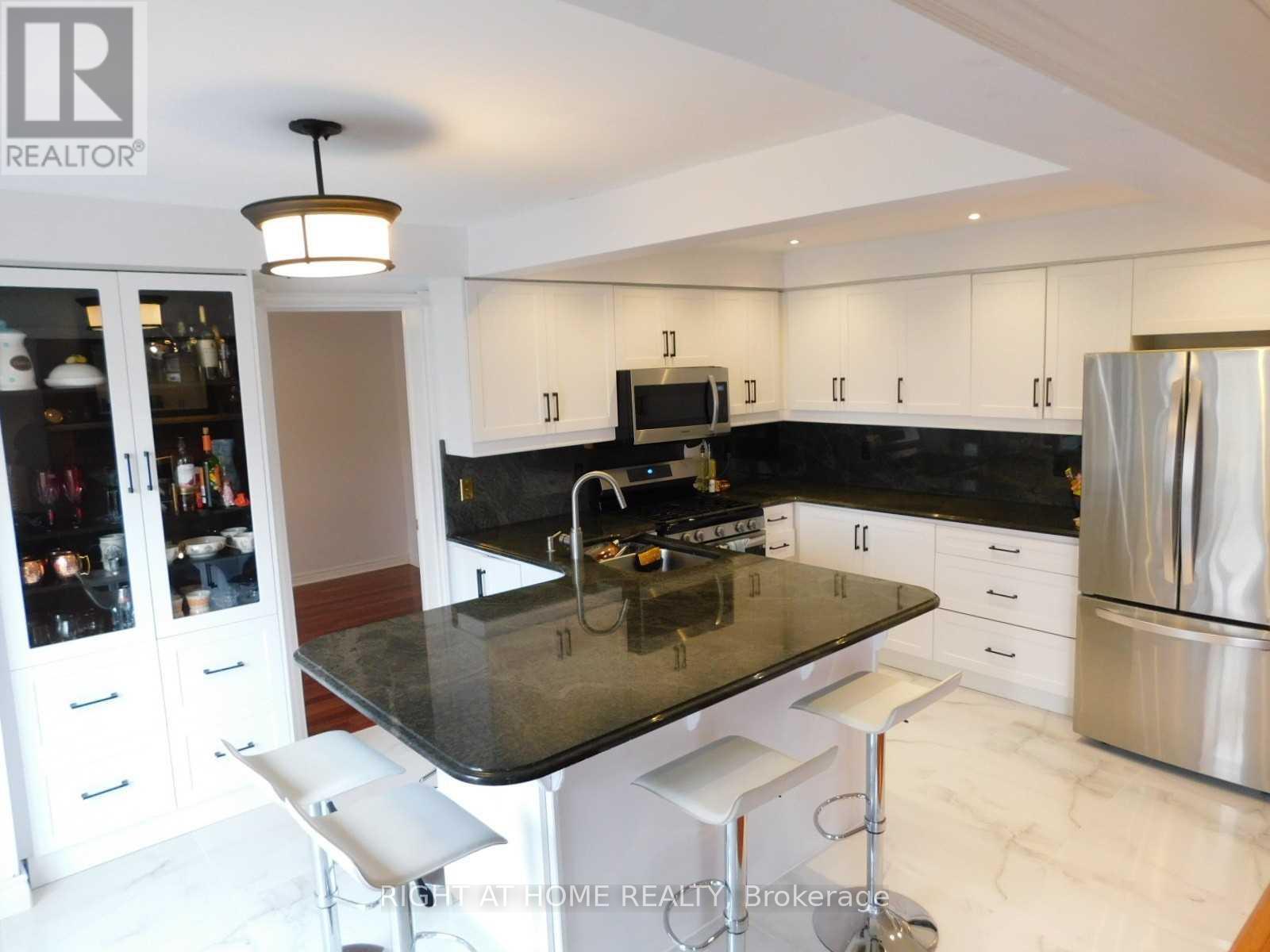 128 William Stephenson Drive, Whitby, Ontario  L1N 8V1 - Photo 12 - E13737692