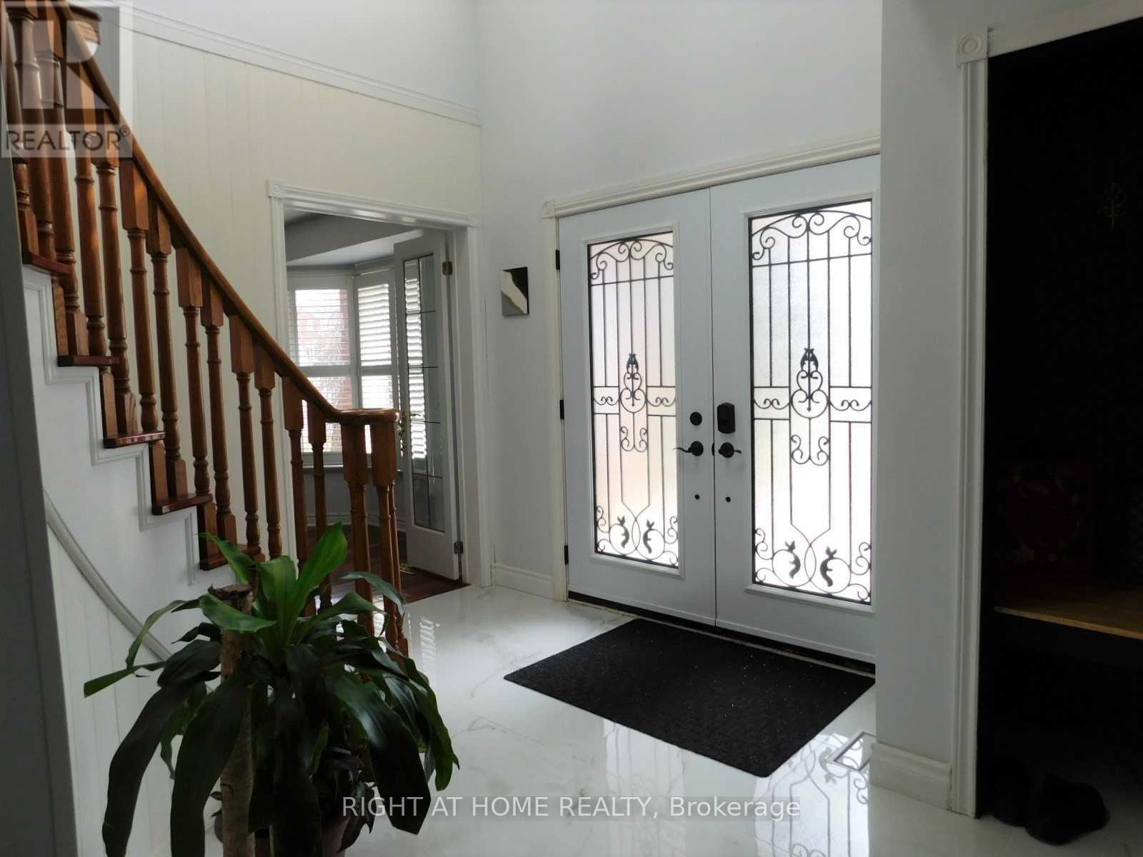 128 William Stephenson Drive, Whitby, Ontario  L1N 8V1 - Photo 5 - E13737692