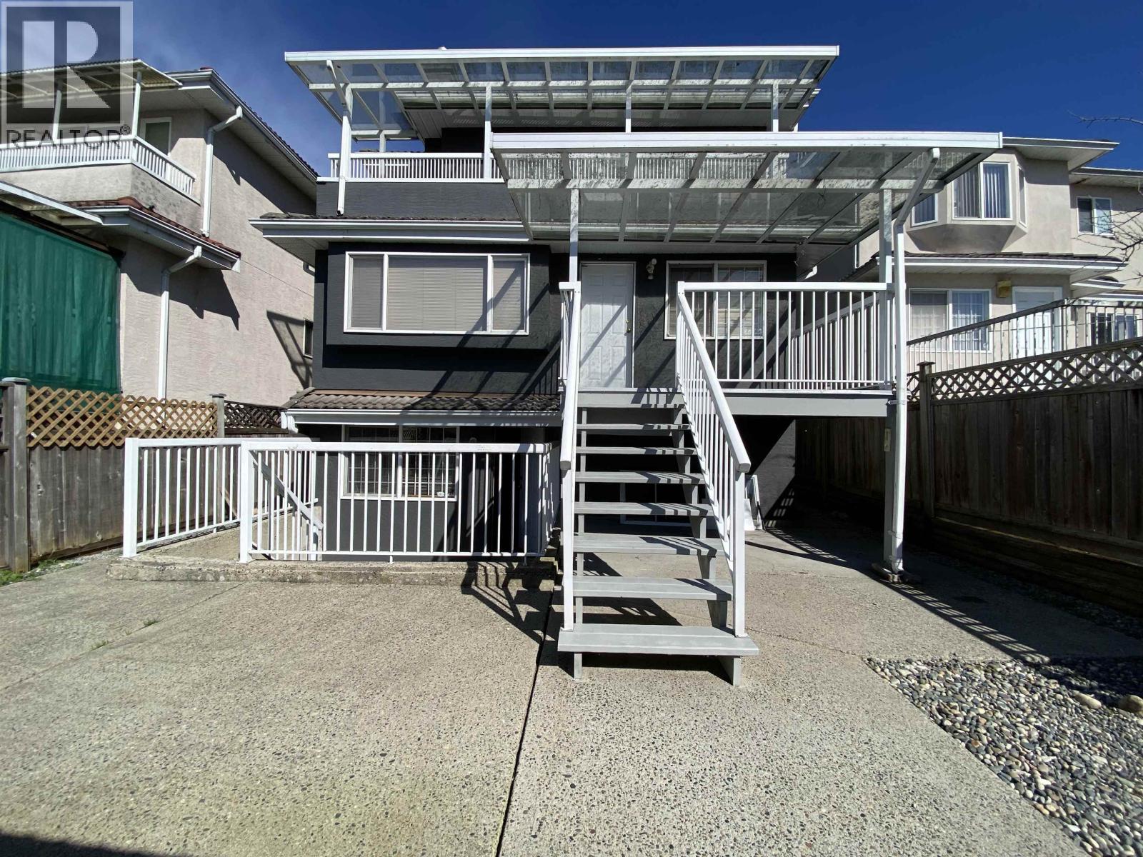 2 Bed Suite 5536 NEVILLE STREET, burnaby, British Columbia