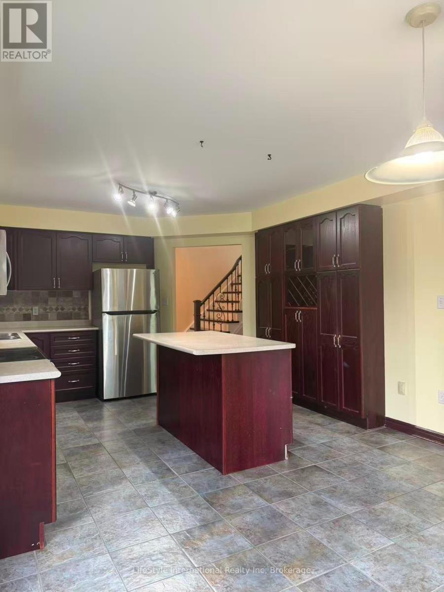 Main Unit - 16 Lynch Circle, Guelph (Pineridge/westminster Woods), Ontario  N1L 1R5 - Photo 11 - X13737694