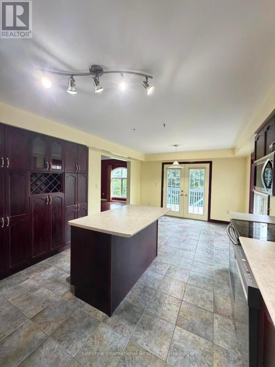 Main Unit - 16 Lynch Circle, Guelph (Pineridge/westminster Woods), Ontario  N1L 1R5 - Photo 12 - X13737694