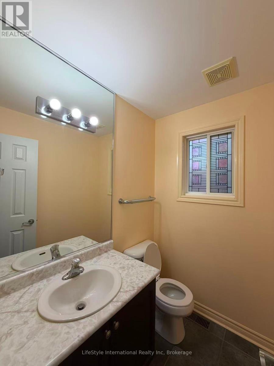 Main Unit - 16 Lynch Circle, Guelph (Pineridge/westminster Woods), Ontario  N1L 1R5 - Photo 17 - X13737694