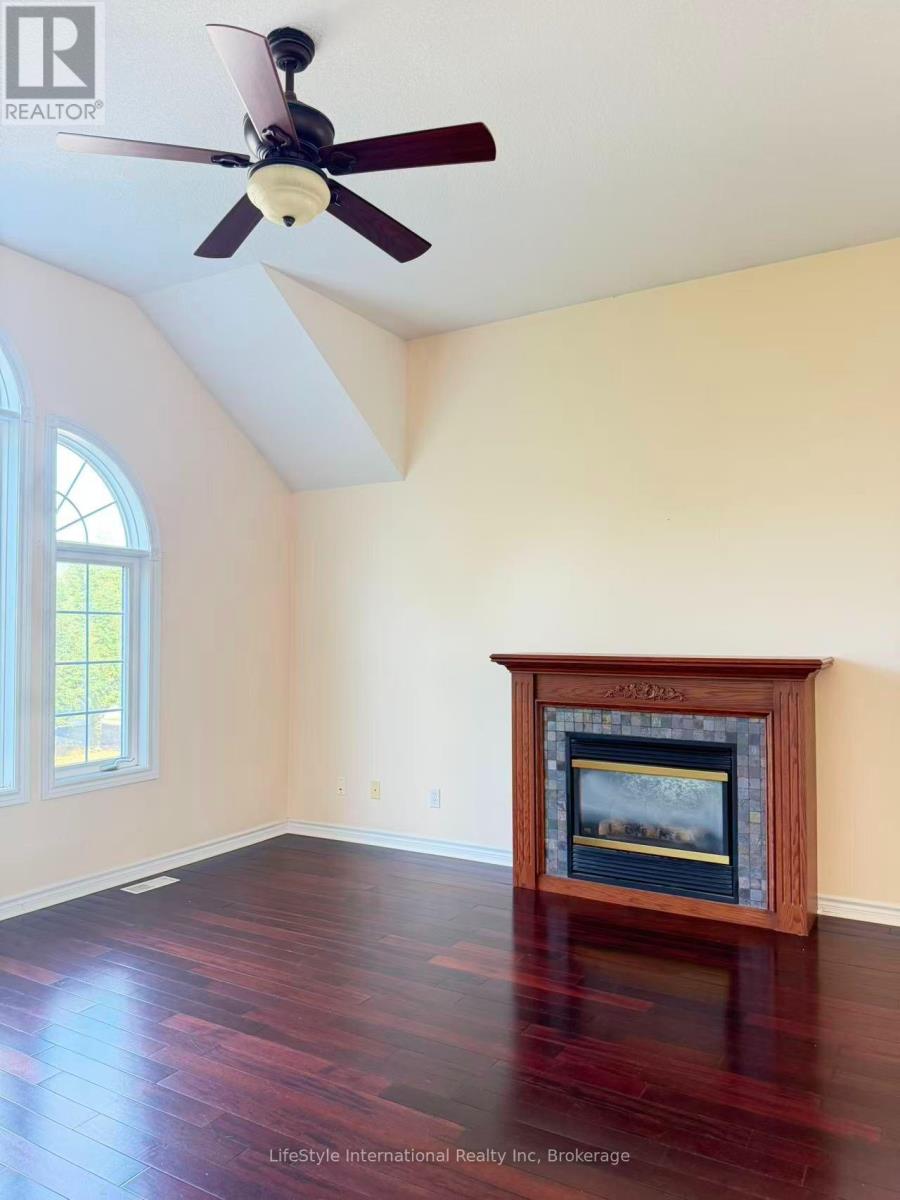 Main Unit - 16 Lynch Circle, Guelph (Pineridge/westminster Woods), Ontario  N1L 1R5 - Photo 19 - X13737694