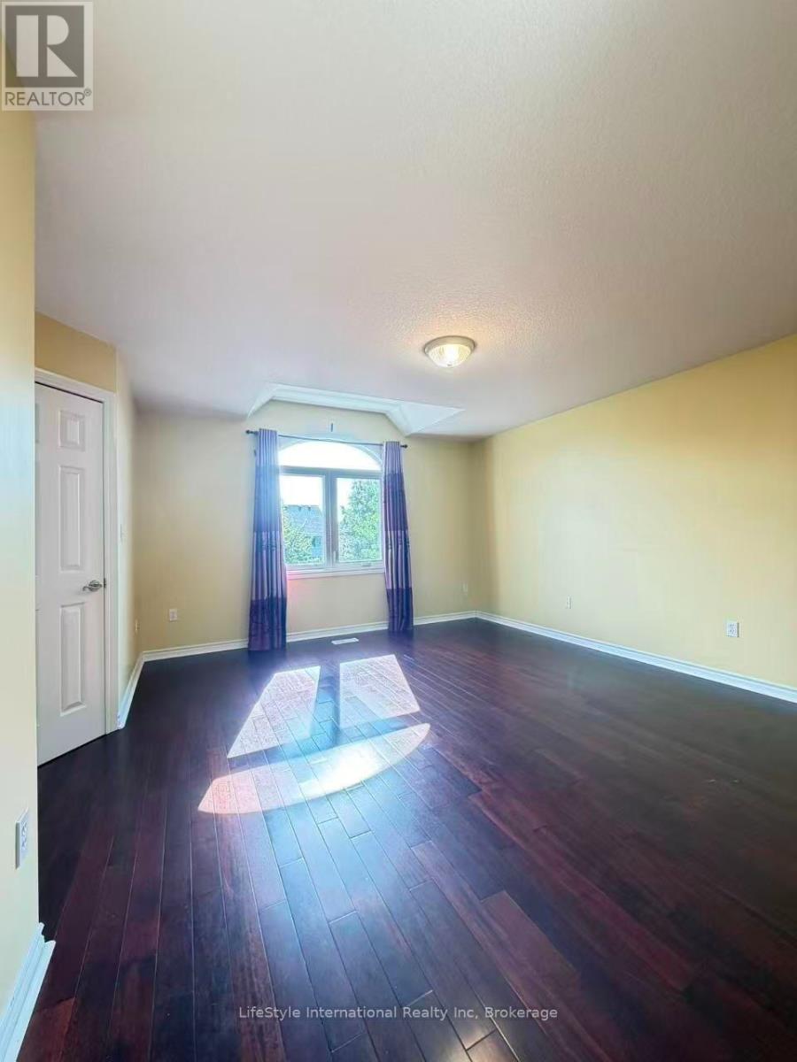 Main Unit - 16 Lynch Circle, Guelph (Pineridge/westminster Woods), Ontario  N1L 1R5 - Photo 23 - X13737694