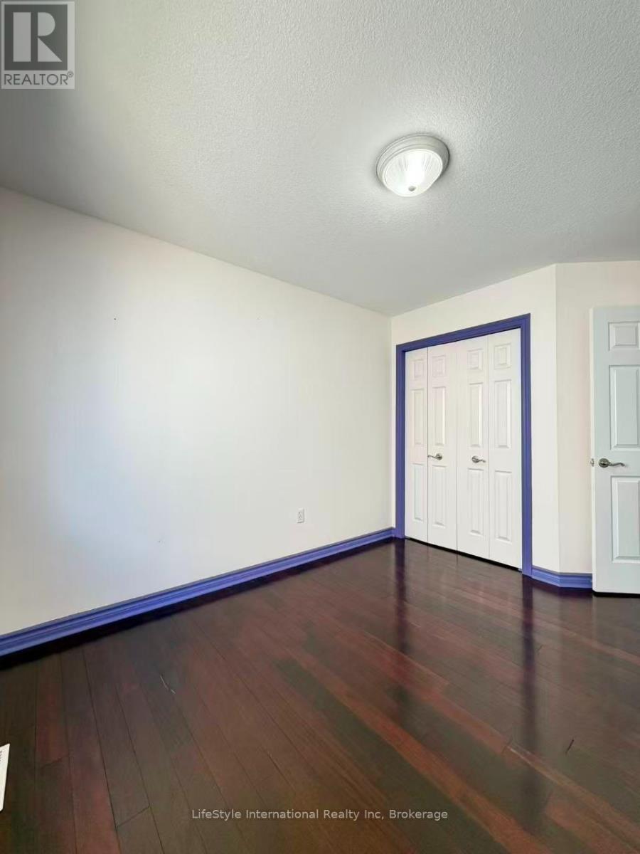Main Unit - 16 Lynch Circle, Guelph (Pineridge/westminster Woods), Ontario  N1L 1R5 - Photo 31 - X13737694