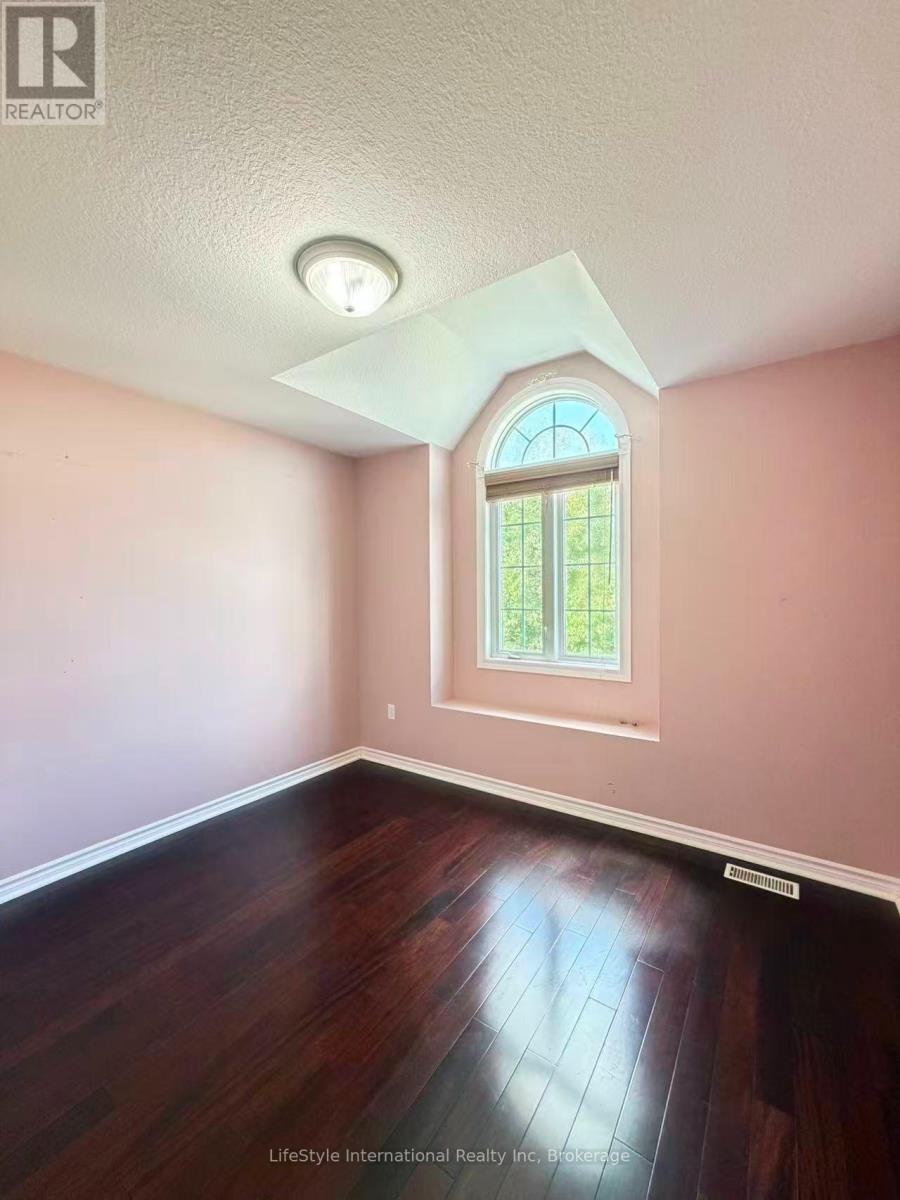 Main Unit - 16 Lynch Circle, Guelph (Pineridge/westminster Woods), Ontario  N1L 1R5 - Photo 37 - X13737694
