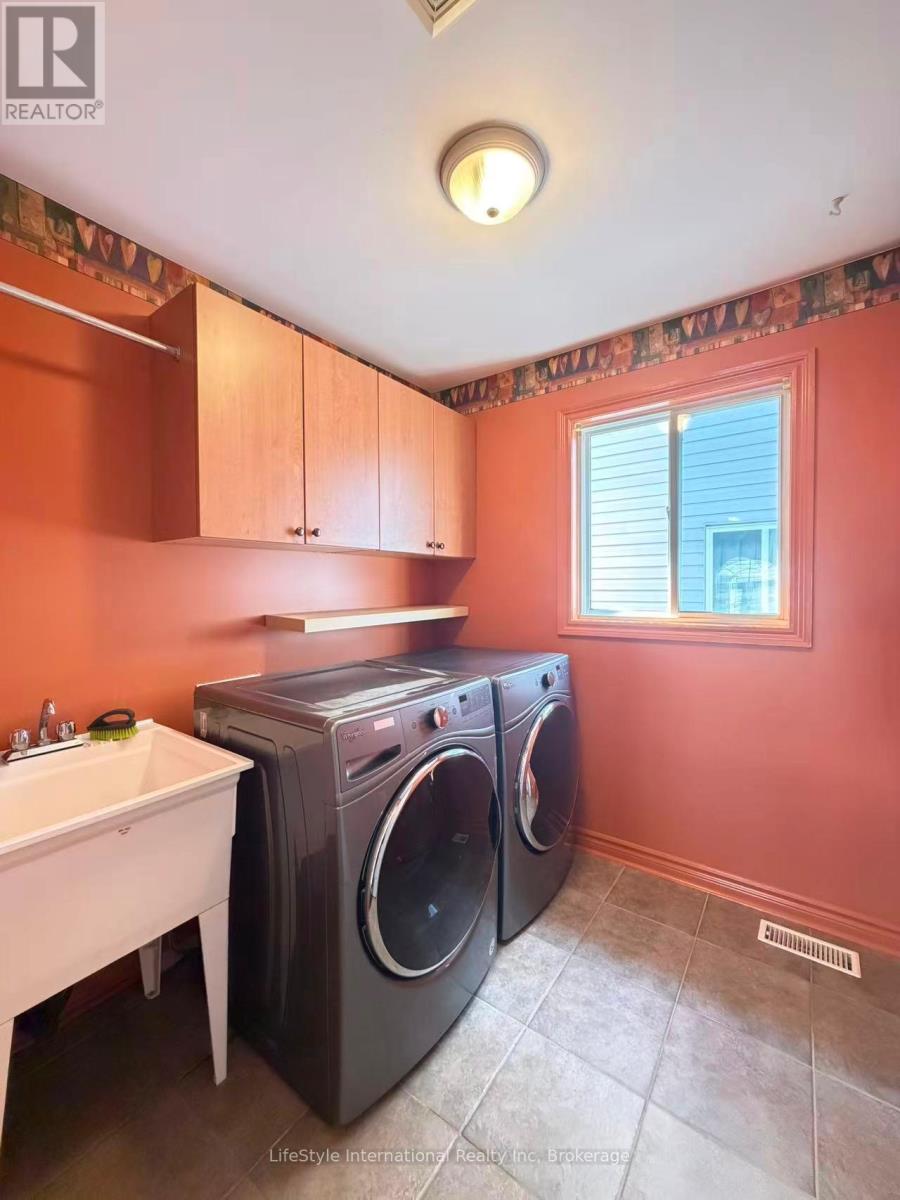 Main Unit - 16 Lynch Circle, Guelph (Pineridge/westminster Woods), Ontario  N1L 1R5 - Photo 39 - X13737694