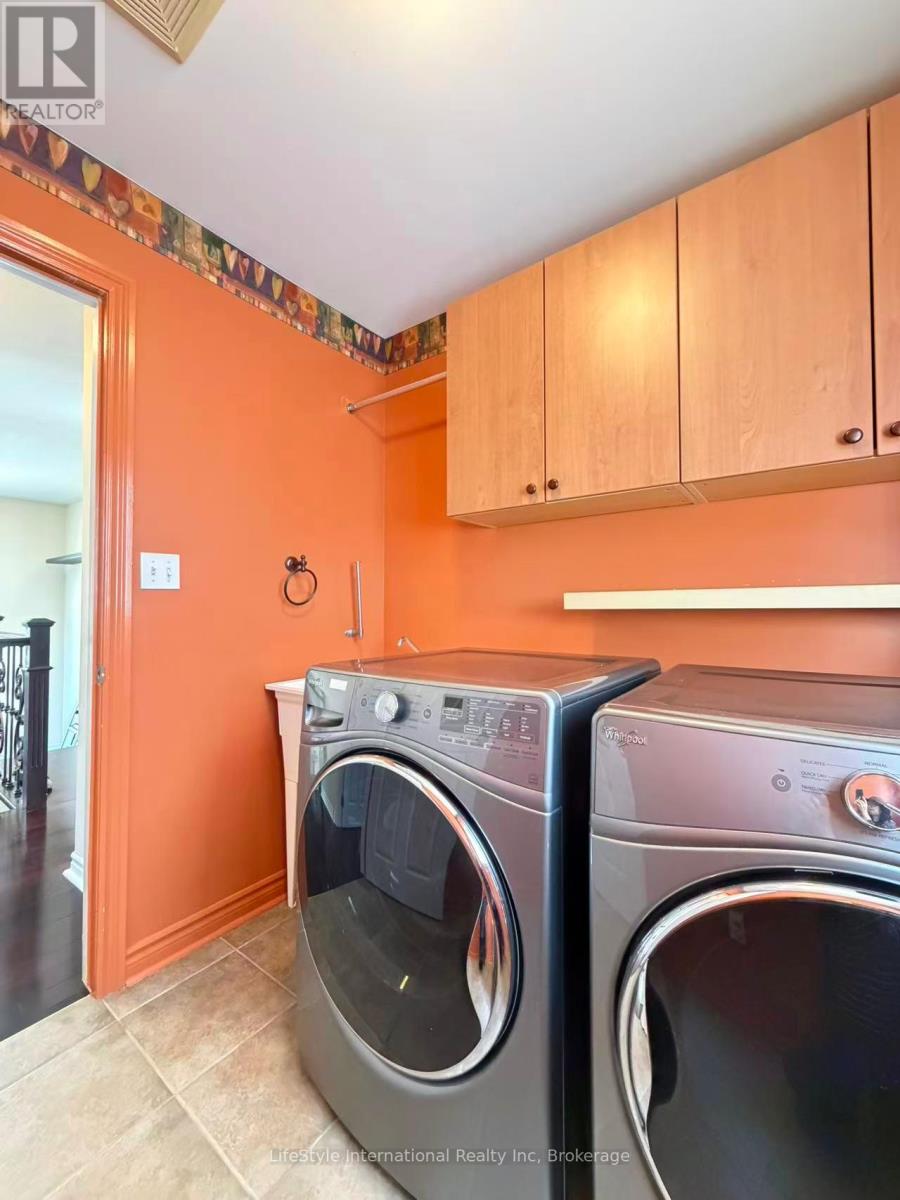 Main Unit - 16 Lynch Circle, Guelph (Pineridge/westminster Woods), Ontario  N1L 1R5 - Photo 40 - X13737694
