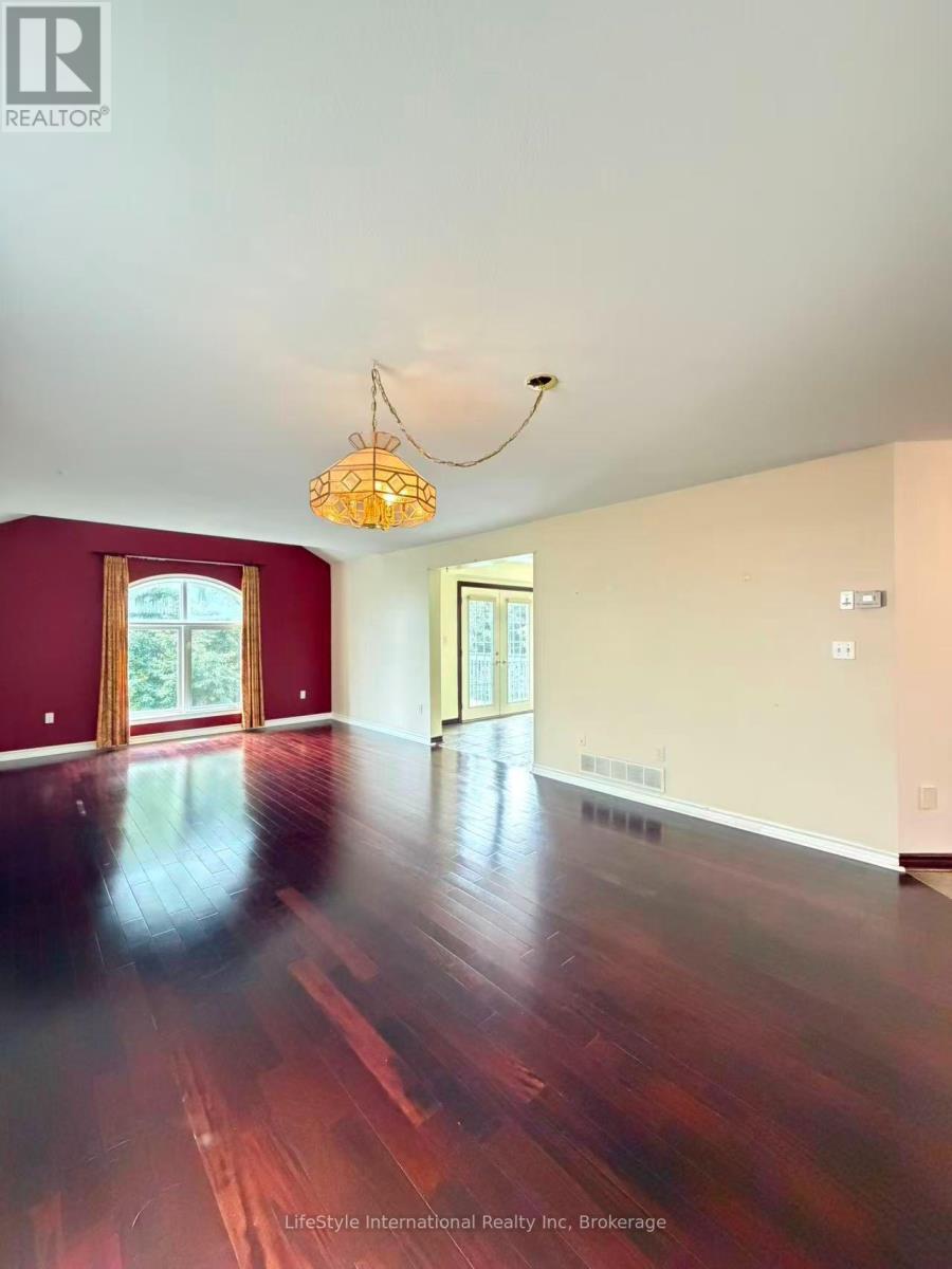 Main Unit - 16 Lynch Circle, Guelph (Pineridge/westminster Woods), Ontario  N1L 1R5 - Photo 7 - X13737694