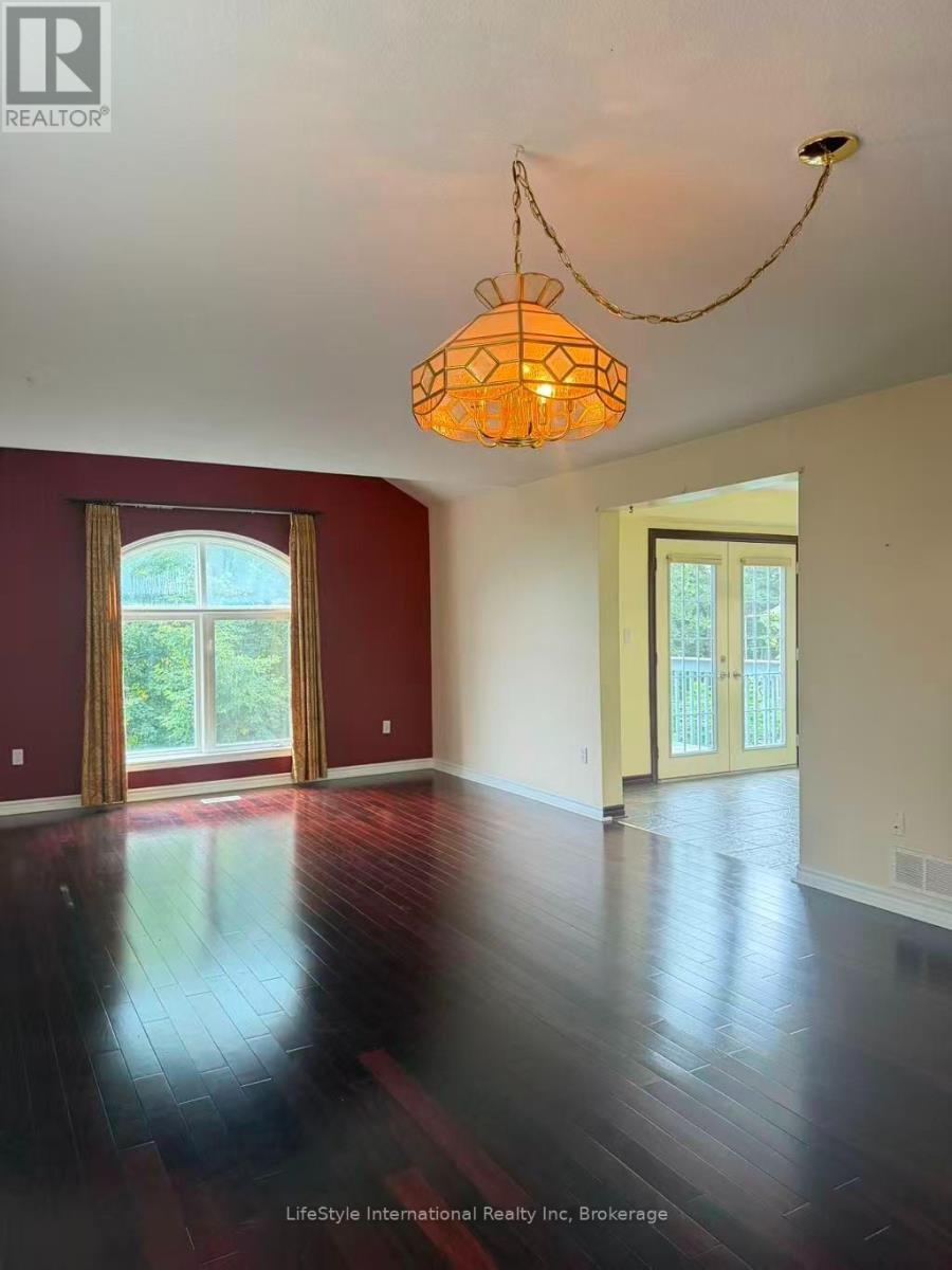 Main Unit - 16 Lynch Circle, Guelph (Pineridge/westminster Woods), Ontario  N1L 1R5 - Photo 8 - X13737694