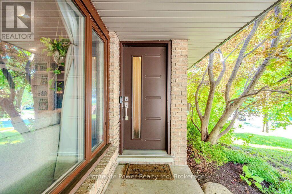 40 Ferman Drive, Guelph (Willow West/sugarbush/west Acres), Ontario  N1H 7E1 - Photo 6 - X13737772