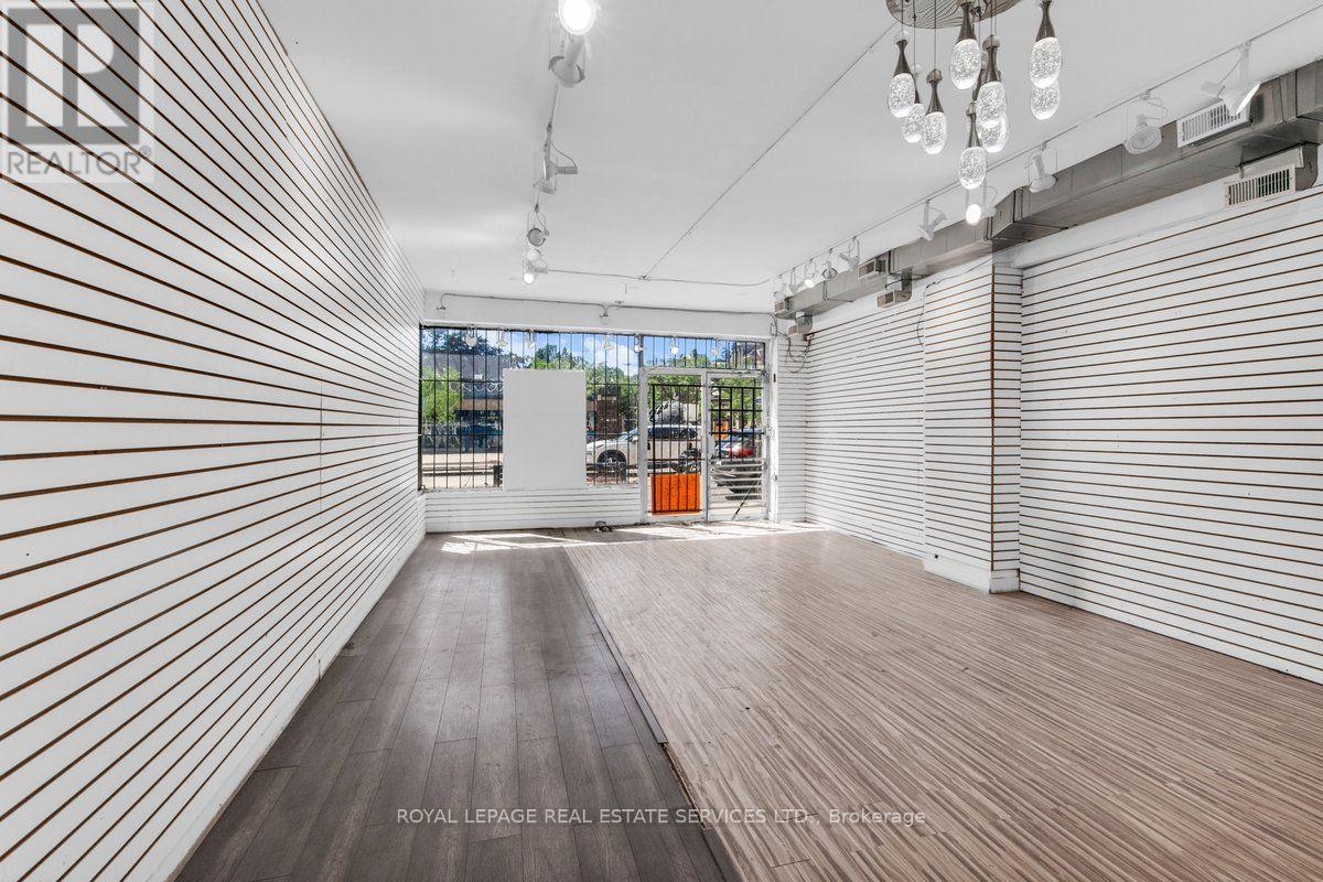 1366 Queen Street W, Toronto, Ontario  M6K 1L7 - Photo 4 - W13737672