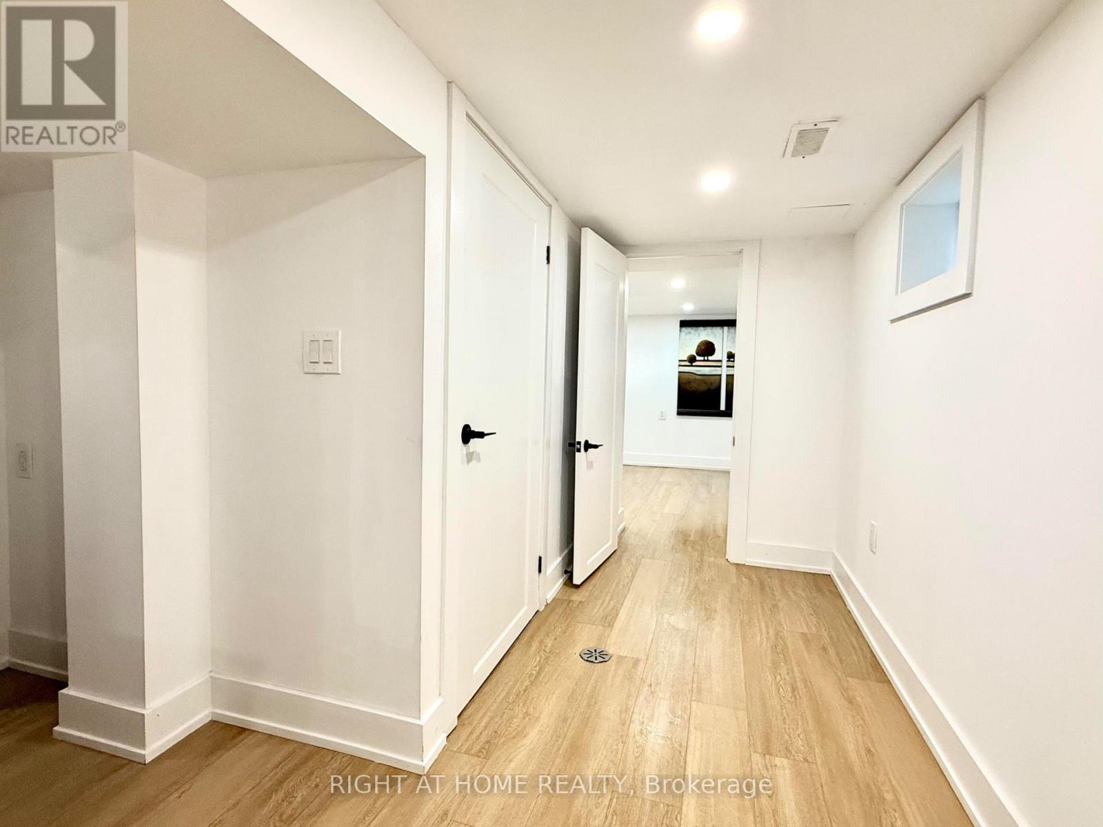 28 Pendeen Avenue, Toronto, Ontario  M6N 2P3 - Photo 24 - W13737680