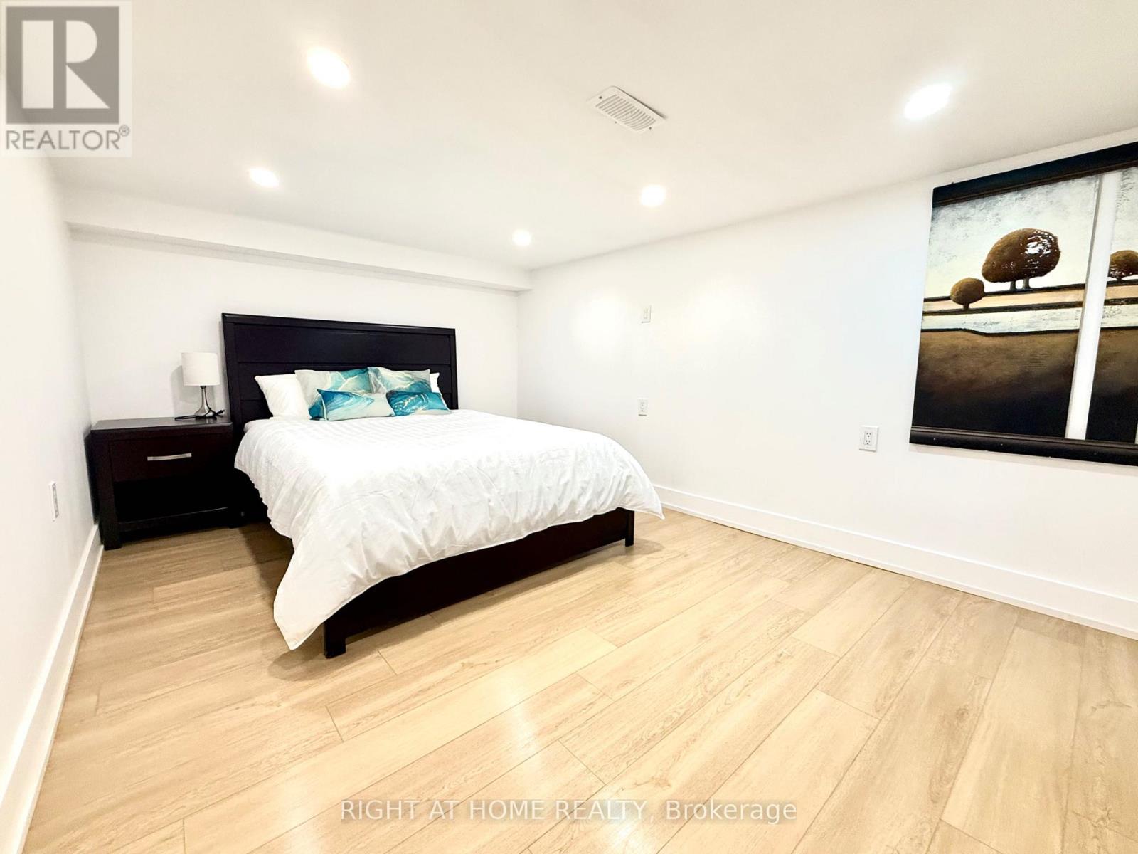 28 Pendeen Avenue, Toronto, Ontario  M6N 2P3 - Photo 27 - W13737680