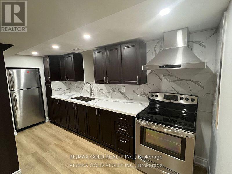 (Bsmt) - 38 Carmel Crescent, Brampton, Ontario  L6P 1Y2 - Photo 3 - W13737706