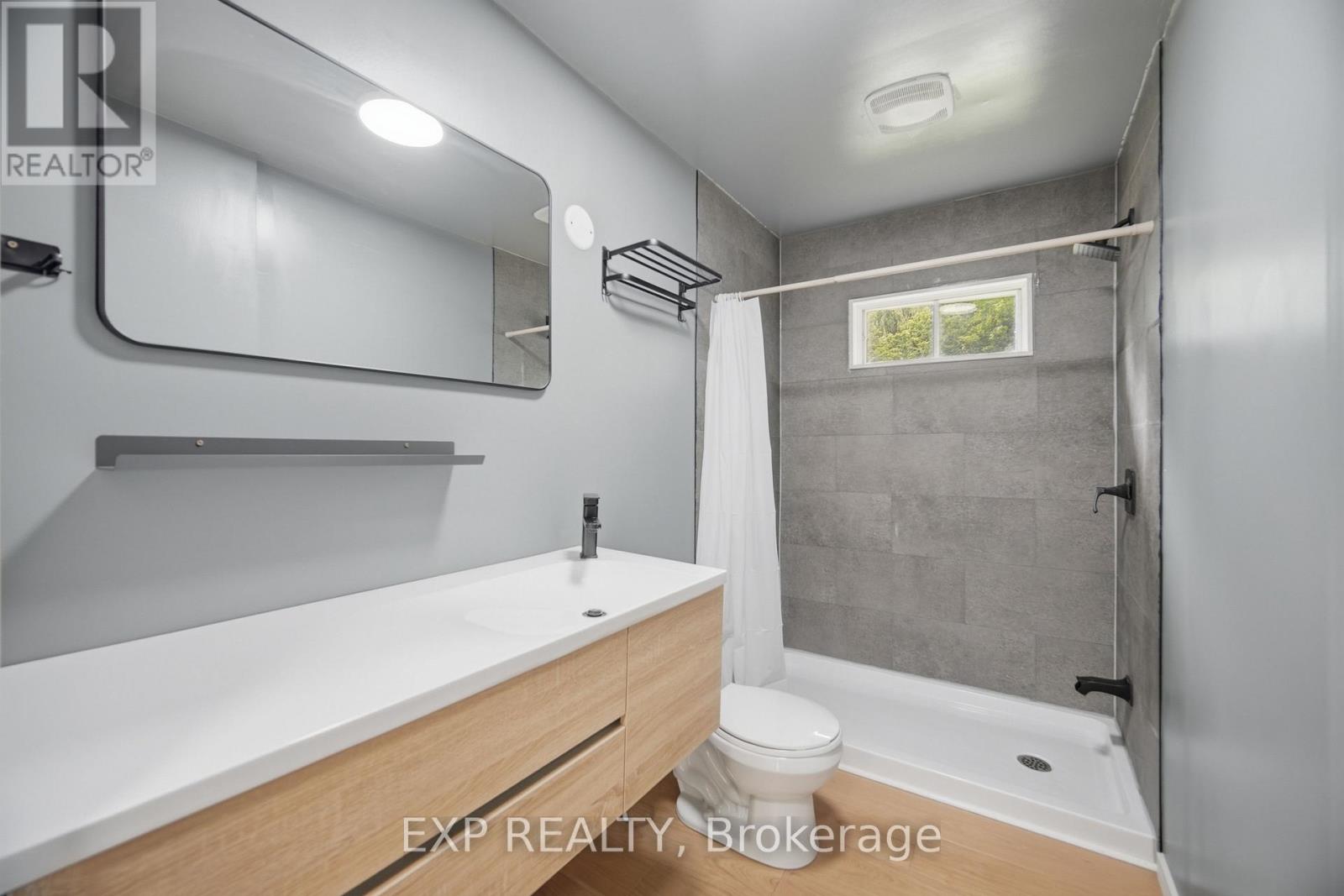 32 Maple Avenue E, Halton Hills, Ontario  L7G 5M2 - Photo 18 - W13737710