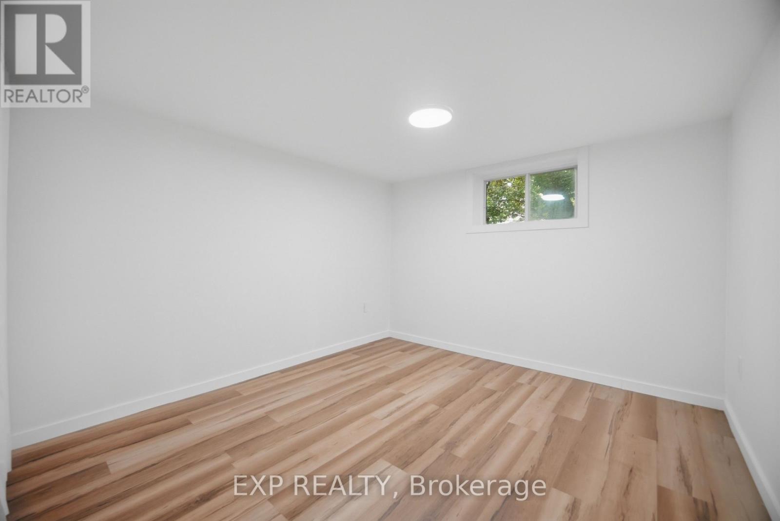 32 Maple Avenue E, Halton Hills, Ontario  L7G 5M2 - Photo 32 - W13737710