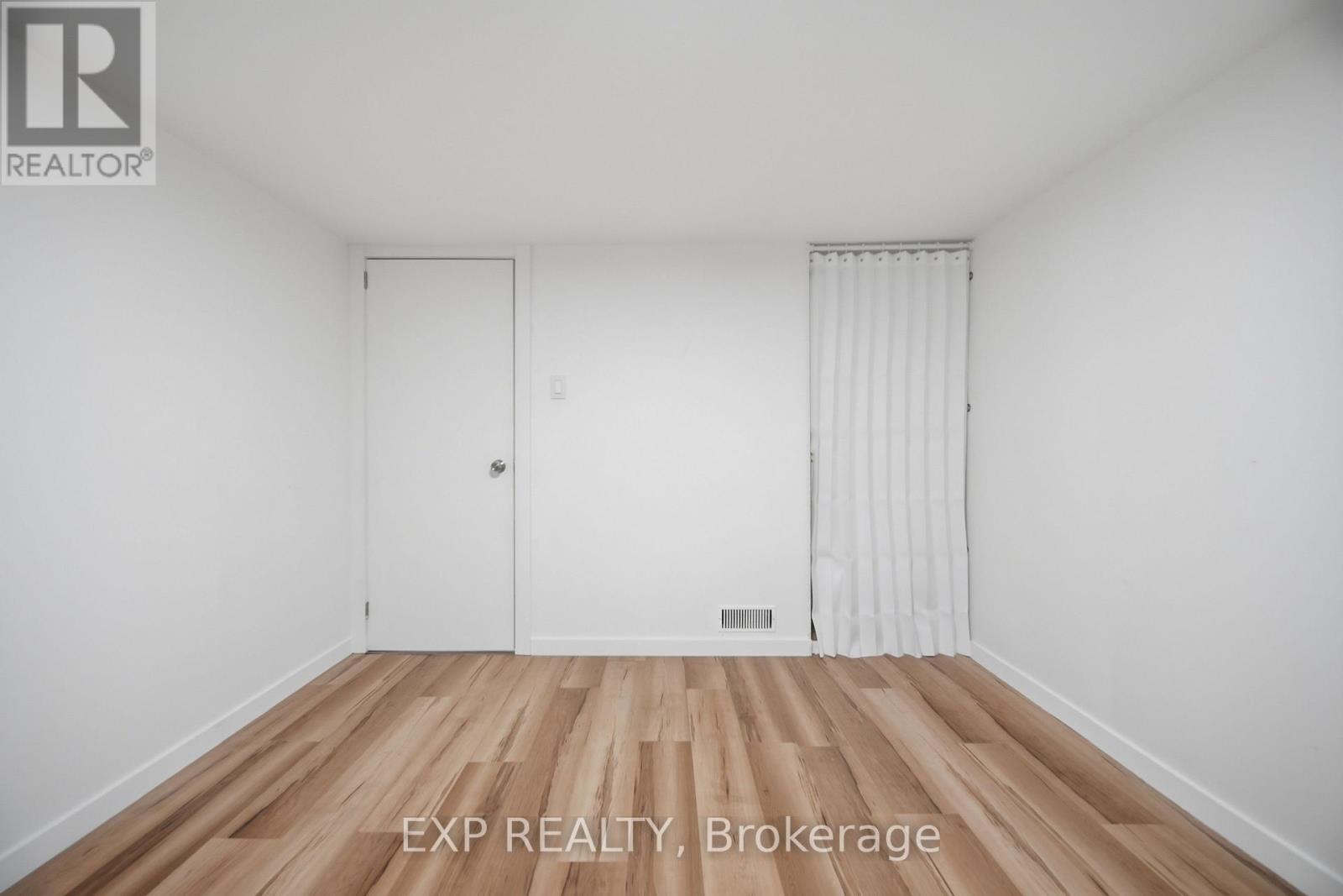 32 Maple Avenue E, Halton Hills, Ontario  L7G 5M2 - Photo 33 - W13737710