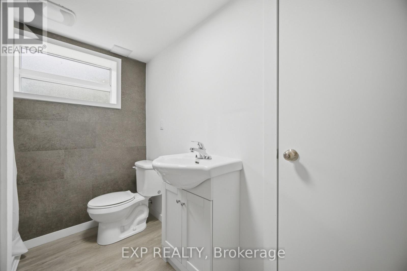 32 Maple Avenue E, Halton Hills, Ontario  L7G 5M2 - Photo 34 - W13737710