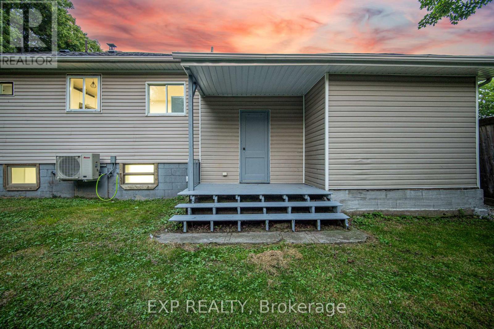 32 Maple Avenue E, Halton Hills, Ontario  L7G 5M2 - Photo 40 - W13737710