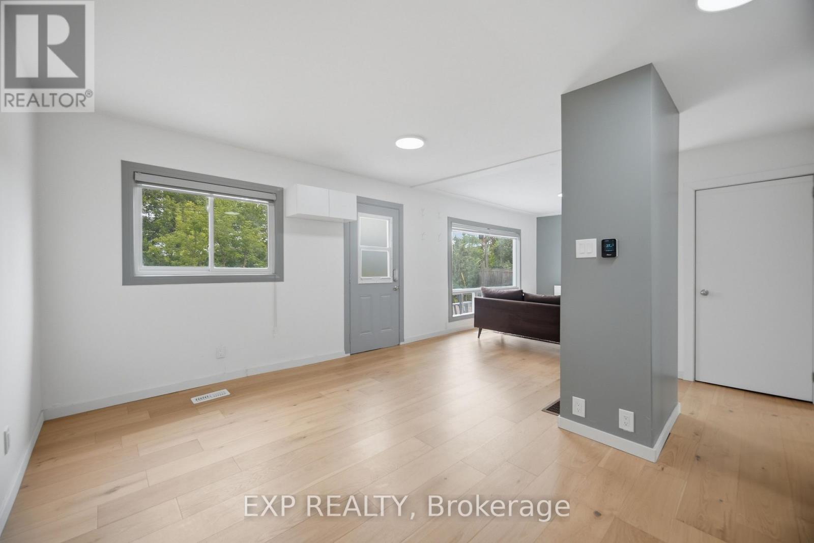 32 Maple Avenue E, Halton Hills, Ontario  L7G 5M2 - Photo 7 - W13737710
