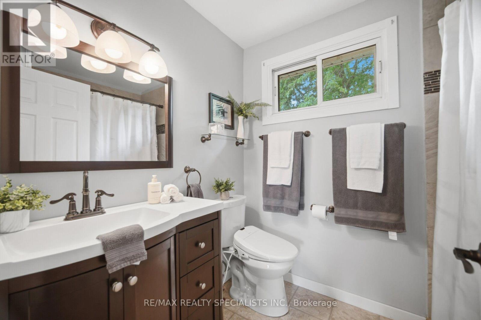6851 Avila Road, Mississauga, Ontario  L5N 1R9 - Photo 17 - W13737732