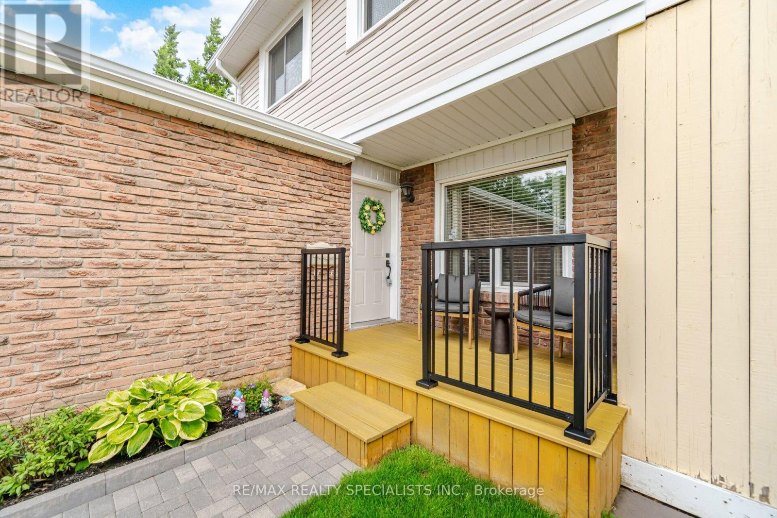 6851 Avila Road, Mississauga, Ontario  L5N 1R9 - Photo 2 - W13737732