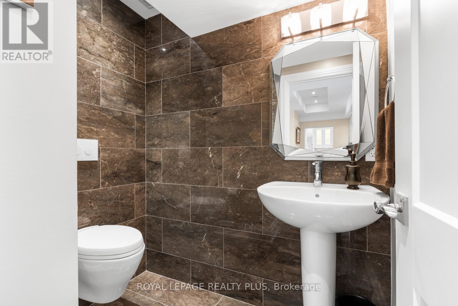 2203 - 1400 Dixie Road, Mississauga, Ontario  L5E 3E1 - Photo 18 - W13737754
