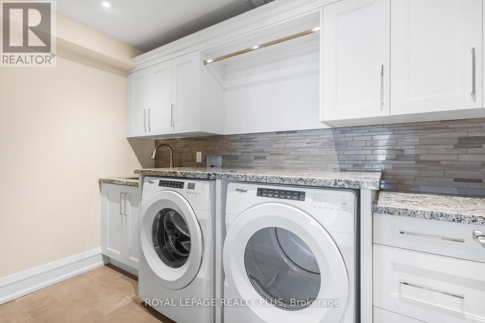 2203 - 1400 Dixie Road, Mississauga, Ontario  L5E 3E1 - Photo 19 - W13737754
