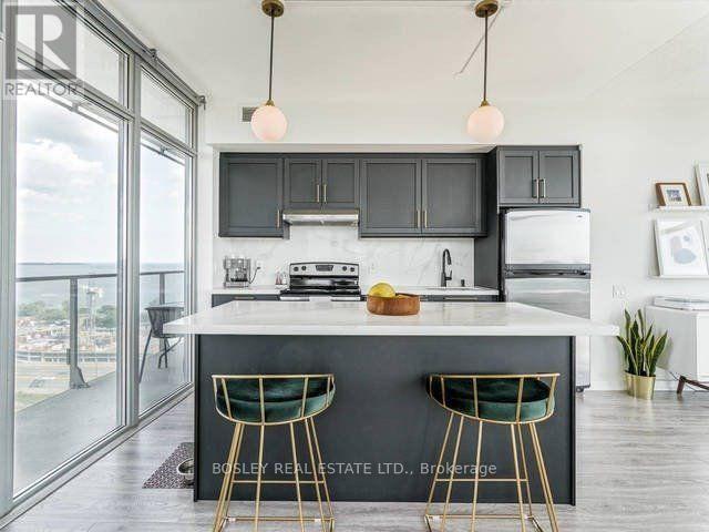 1714 - 103 The Queensway W, Toronto, Ontario  M6S 5B4 - Photo 3 - W13737756