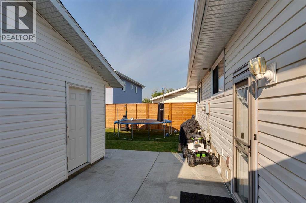 12 Rundleson Way NE, Calgary, Alberta  T1Y 3N6 - Photo 34 - A2342053