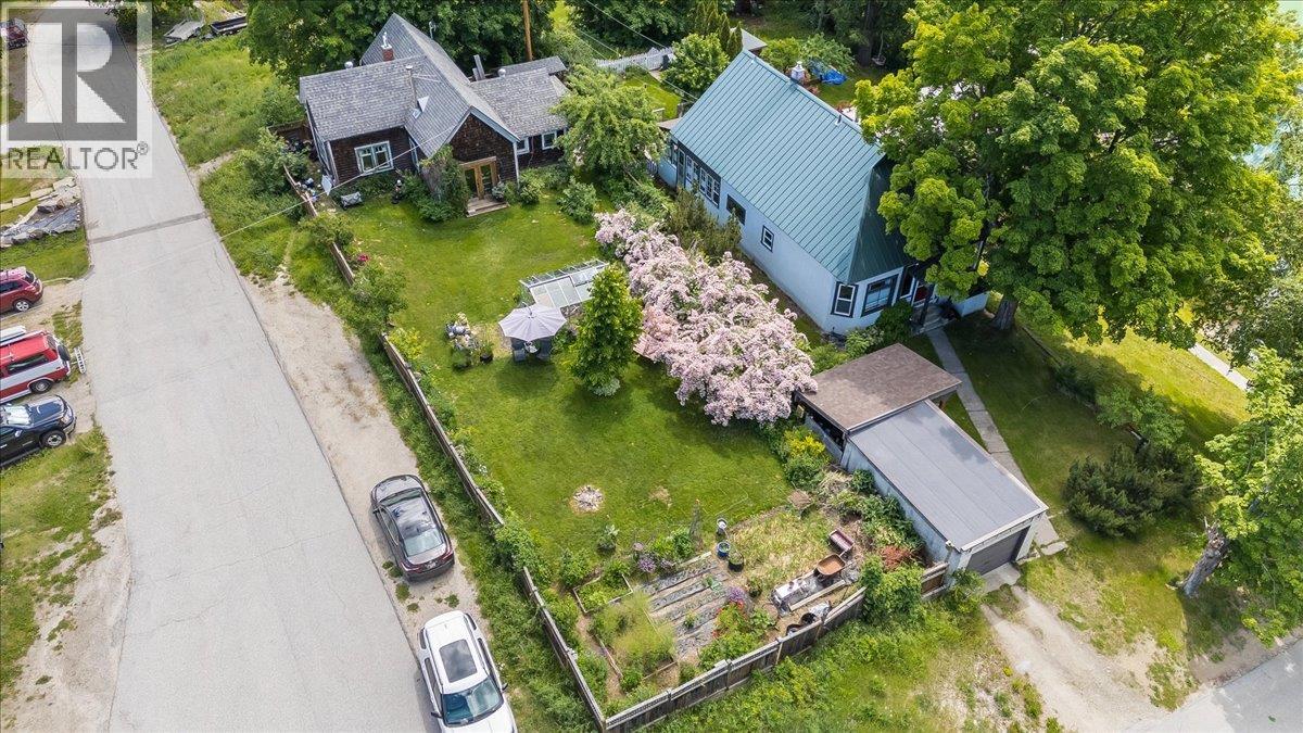 2433 First Avenue, Rossland, British Columbia  V0G 1Y0 - Photo 52 - 10399495
